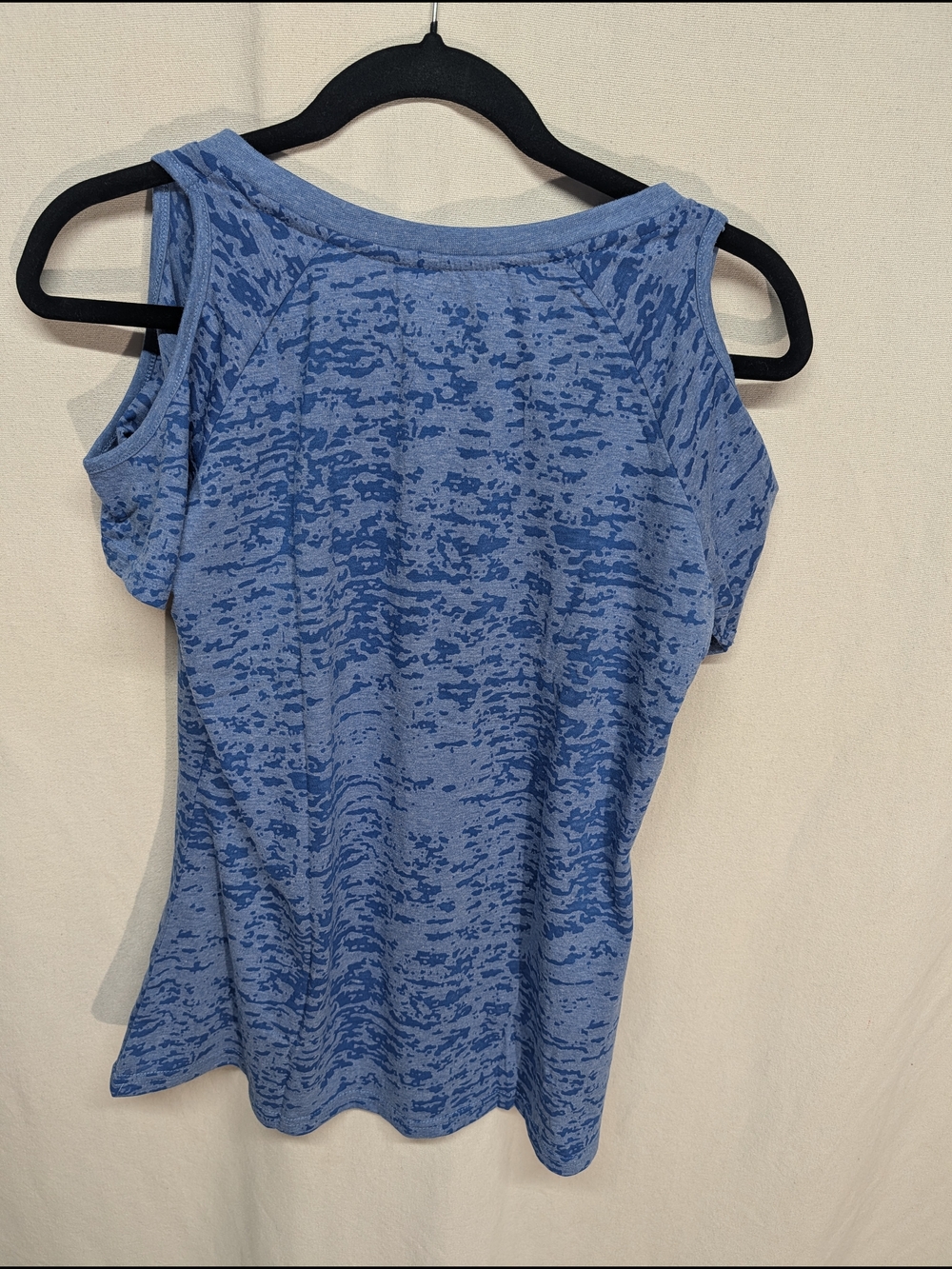 Cold-Shoulder Tee Bundle - Picture 5 of 9